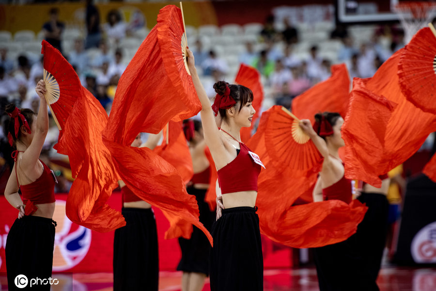 篮球世界杯2019啦啦队(中国风特色！男篮世界杯啦啦宝贝哪吒造型亮眼)