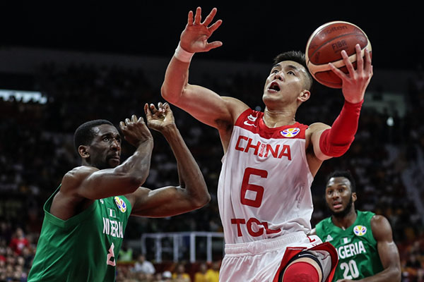 为什么nba中国赛被骂(节奏差，犯规随意，运球太多……中国男篮这些毛病哪来的)