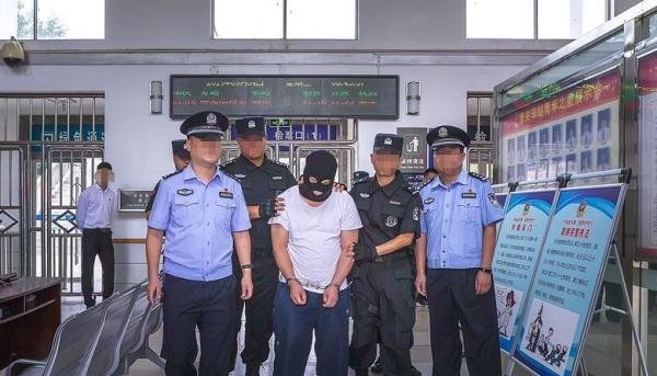 家里有马龙骑要打死吗（14岁少年杀害舍友逃亡，警方19年不懈追凶，最终揭开案件真相……）