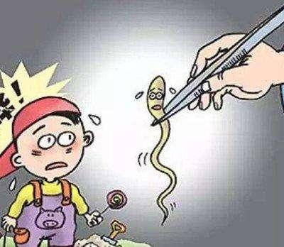 孩子晚上睡觉有这几种情况，说明肚子里有虫子了，爸妈要注意