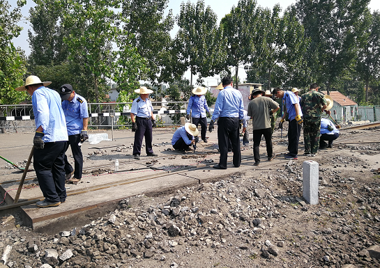 山能枣矿集团铁路运输处工务段线路抢修保畅通