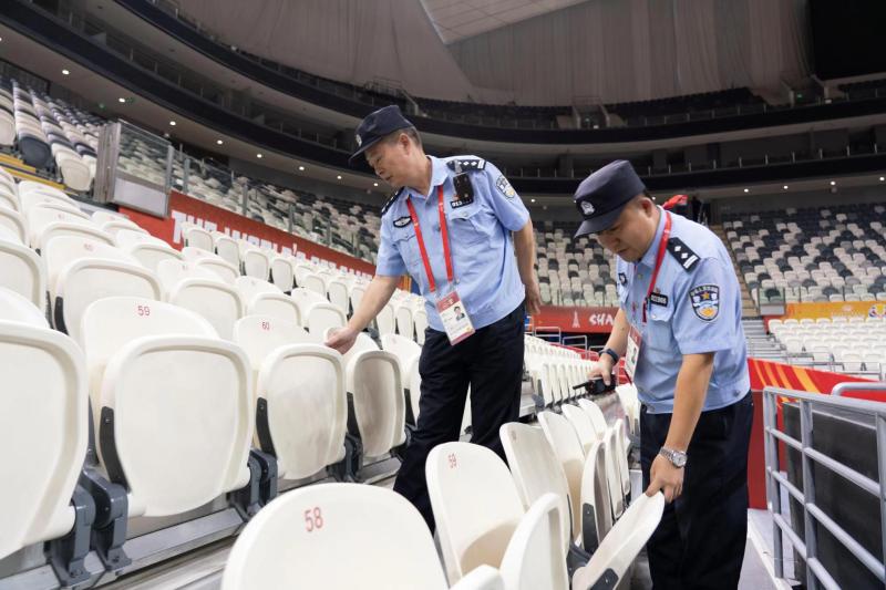 篮球世界杯中国男篮散场视频(一个普通球迷近观男篮世界杯上海赛区比赛的“幸福感”：“想不到”的细节背后发生了啥)