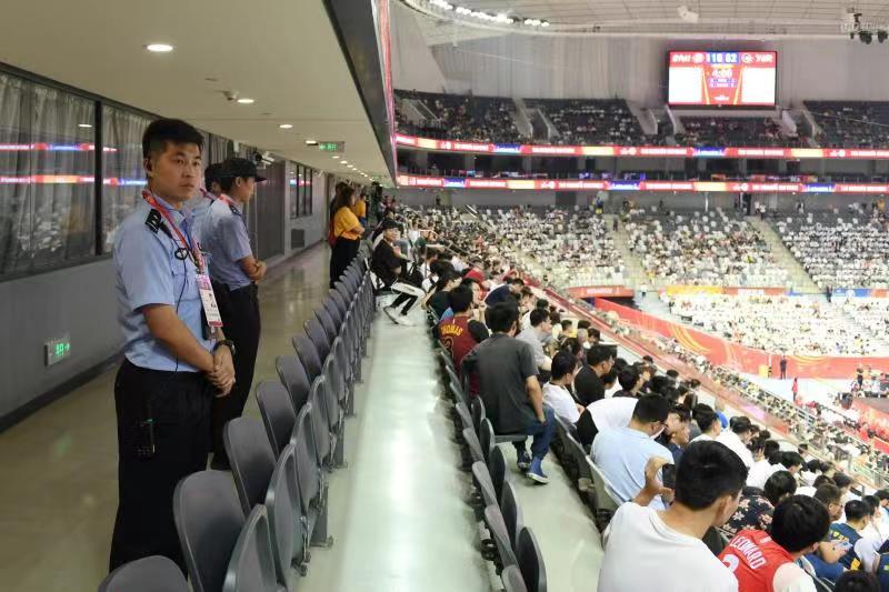 篮球世界杯中国男篮散场视频(一个普通球迷近观男篮世界杯上海赛区比赛的“幸福感”：“想不到”的细节背后发生了啥)