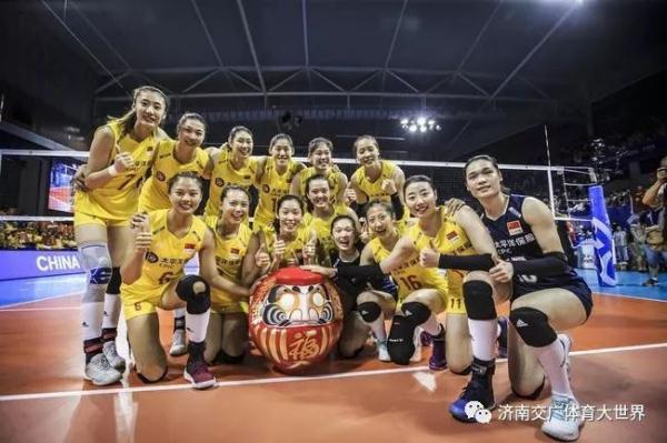 女排比赛用的是什么排球（女排备战从适应比赛用球开始 新球对亚洲球队有利）-趣拿体育