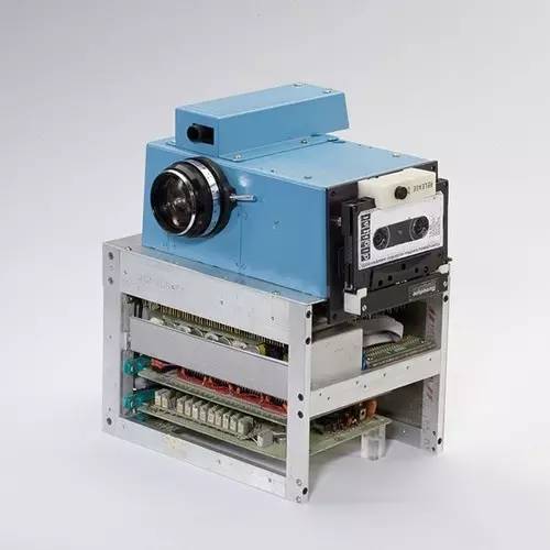 照相机是什么时候发明的（照相机的历史发展简史）