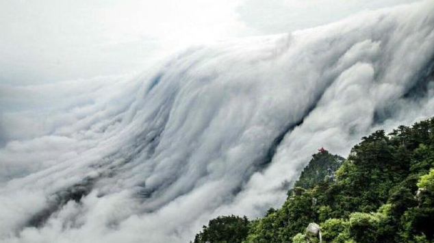 中国最梦幻的地方：云雾遮掩的庐山，就像一个梦幻的仙境