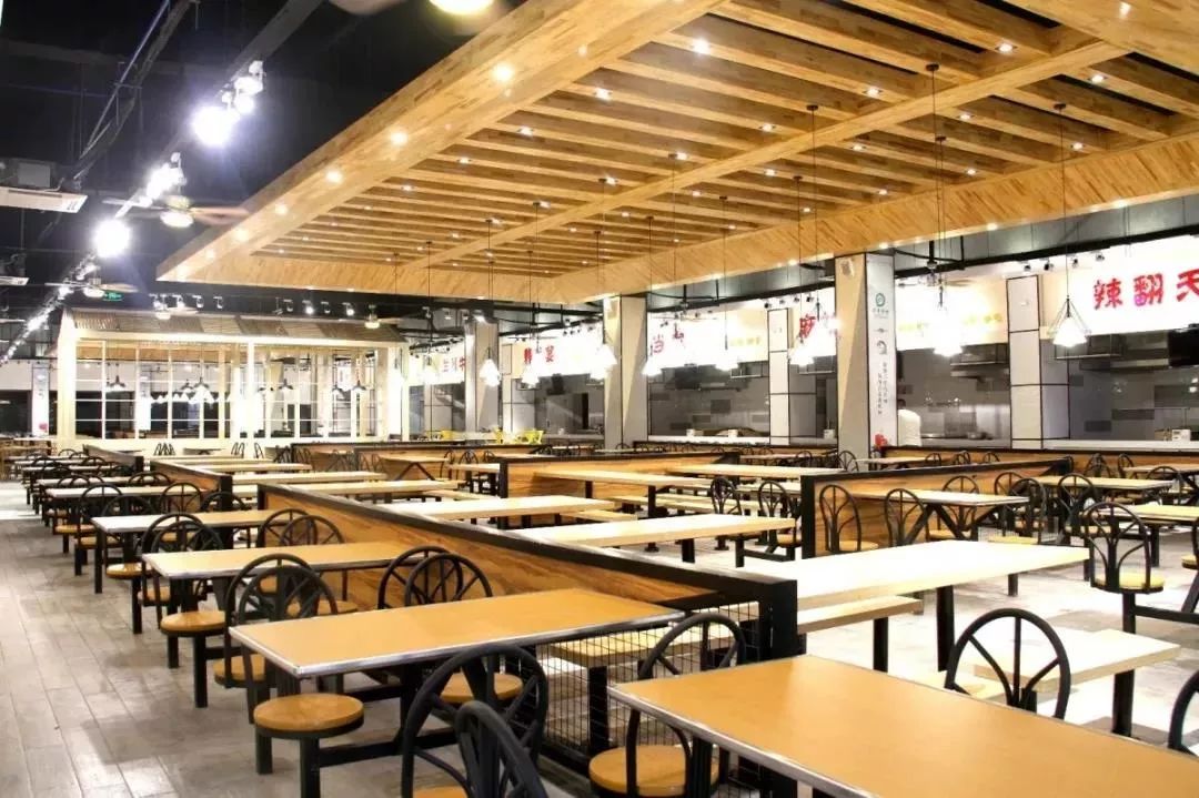 “一人食餐位”你就羡慕？看完四川高校的食堂你岂不是要羡慕哭......