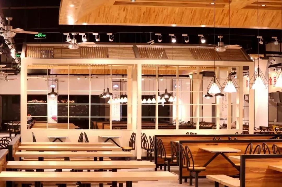 “一人食餐位”你就羡慕？看完四川高校的食堂你岂不是要羡慕哭......