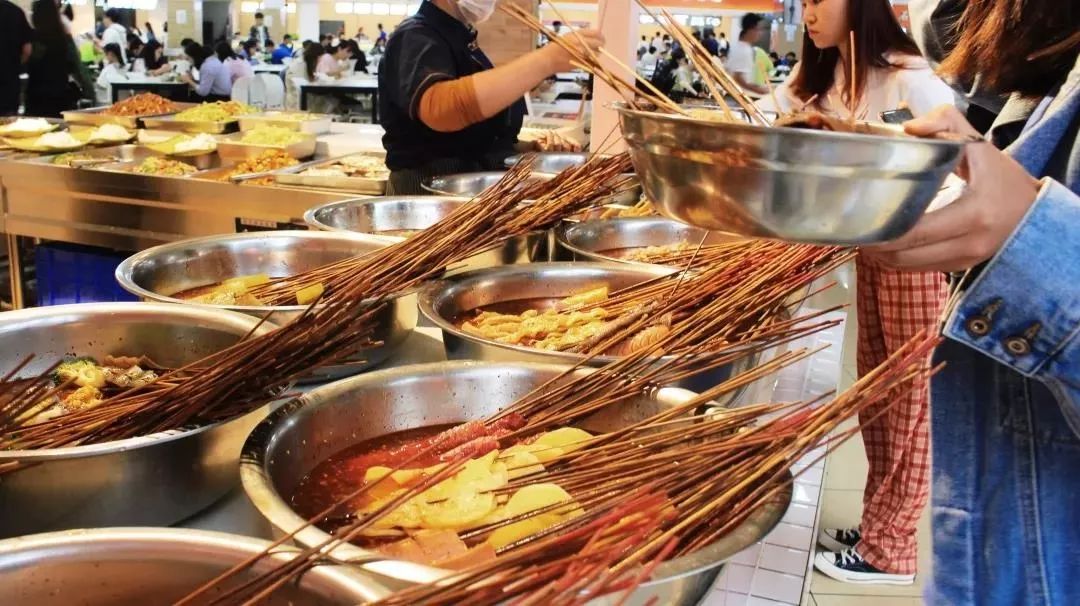 “一人食餐位”你就羡慕？看完四川高校的食堂你岂不是要羡慕哭......