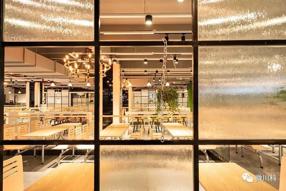 “一人食餐位”你就羡慕？看完四川高校的食堂你岂不是要羡慕哭......