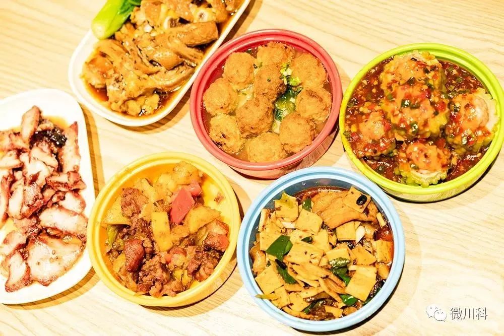 “一人食餐位”你就羡慕？看完四川高校的食堂你岂不是要羡慕哭......