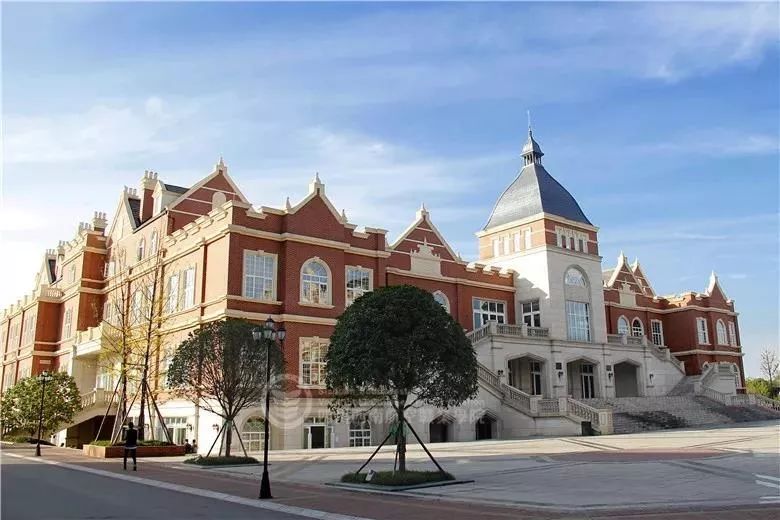 “一人食餐位”你就羡慕？看完四川高校的食堂你岂不是要羡慕哭......