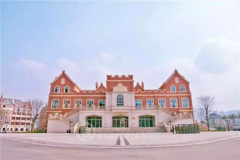 “一人食餐位”你就羡慕？看完四川高校的食堂你岂不是要羡慕哭......