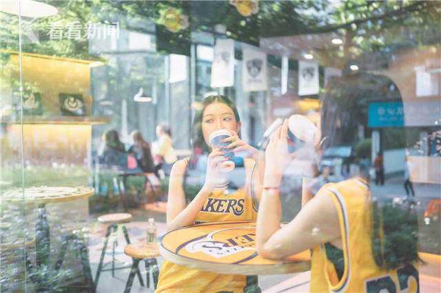 上海為什么一直有nba賽（NBA中國賽10月在滬舉行 球迷紛紛打卡網(wǎng)紅主題店）