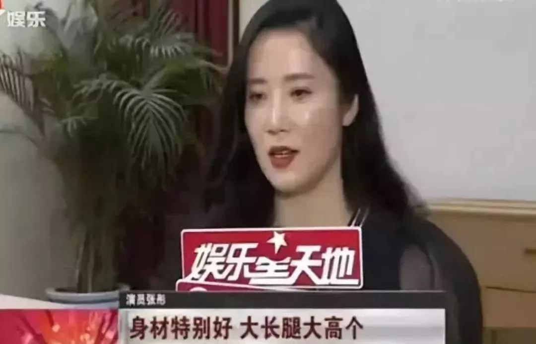 章子怡晒同学聚会照片：中戏96级的姑娘们，太牛了