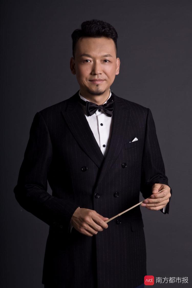 青年作曲家万建国：乡村执教时对大山练琴，辗转求学拿下国际奖项