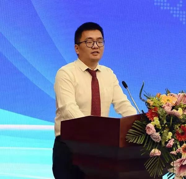 又见90后教授！华东交大29岁教授胡剑称不是学霸只是勤奋一点