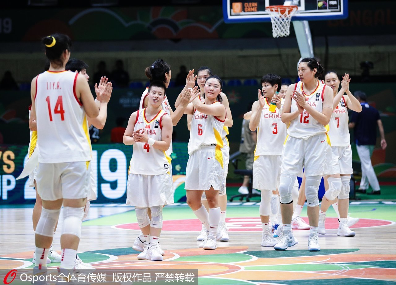 u17女足世界杯决赛(体坛联播｜中国女篮28分大胜韩国，女足小将世界波破门)