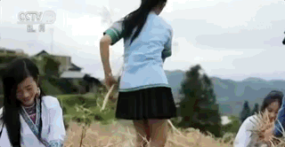 农民自媒体“浮世绘”：乡村文化传播的空间转场与话语建构