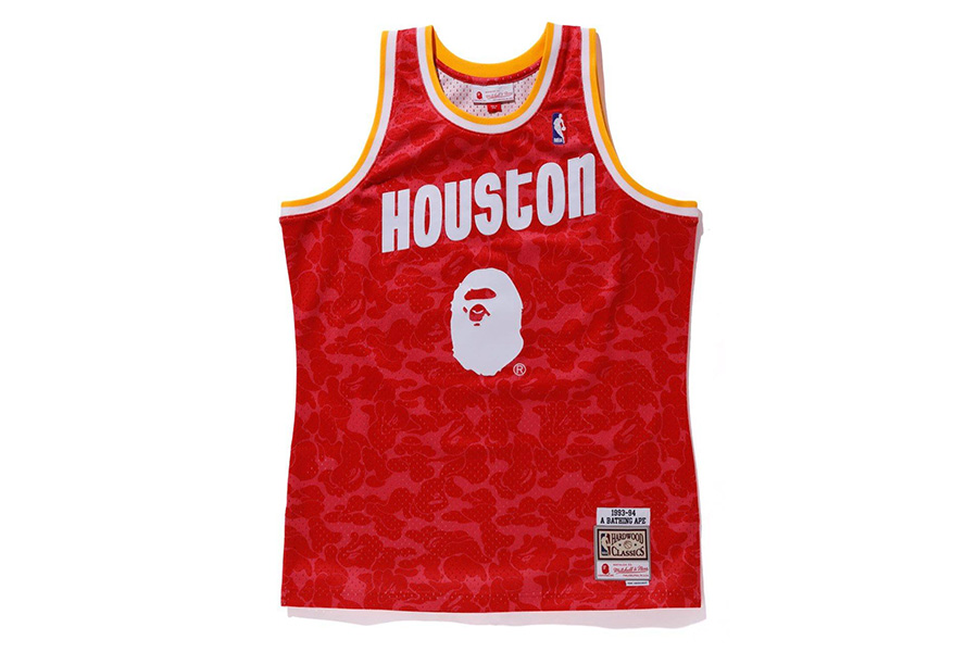 bape联名nba的球衣有哪些(最 OG 美式街头风！BAPE x Mitchell  Ness 新品后天发售)