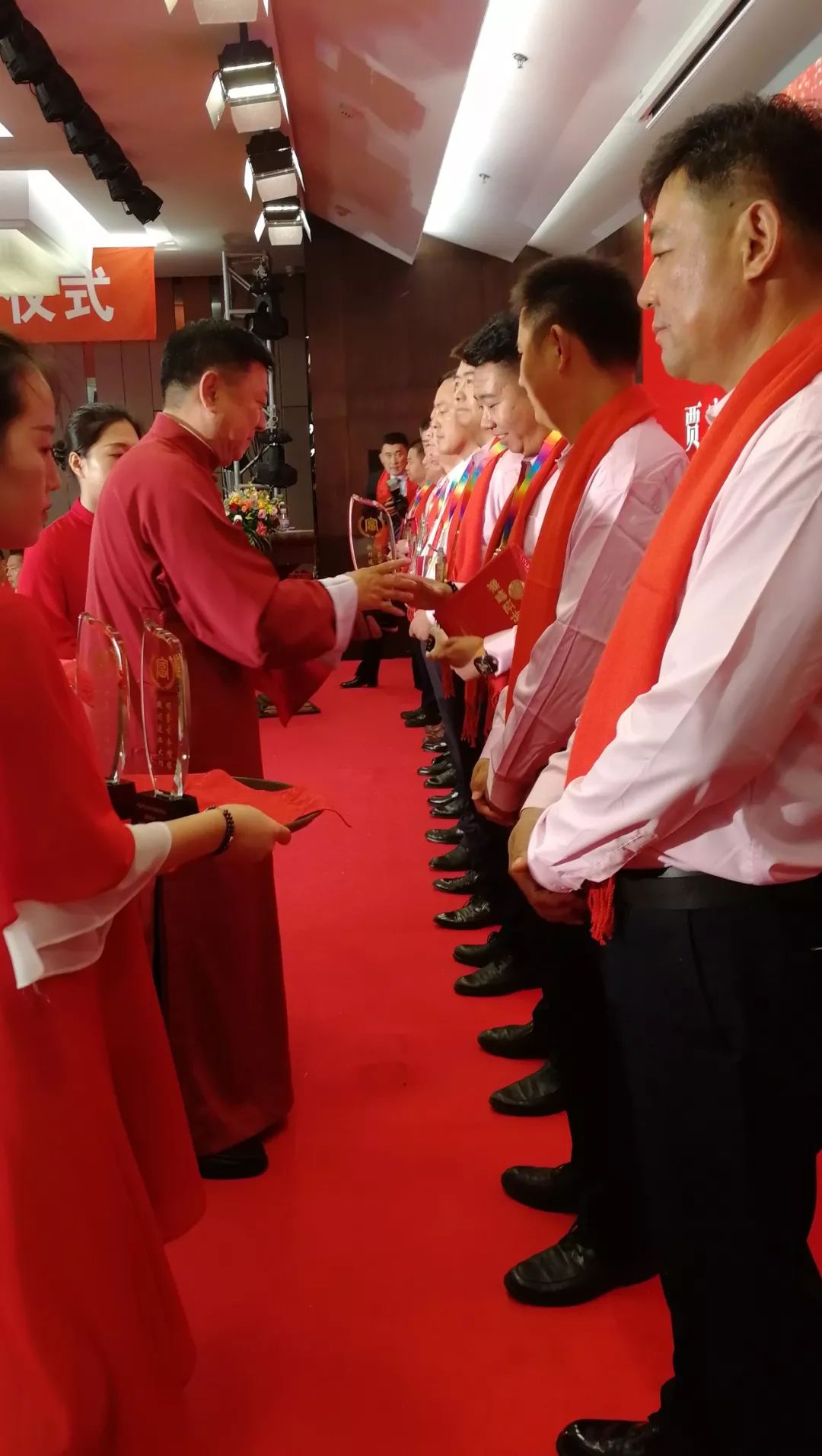 至诚至瑧至远，贾师门喜纳弟子硕果累累