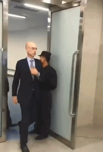 nba总裁为什么停播（NBA球迷之夜取消！NBA总裁来华，迎接他的是阵阵凉意……）