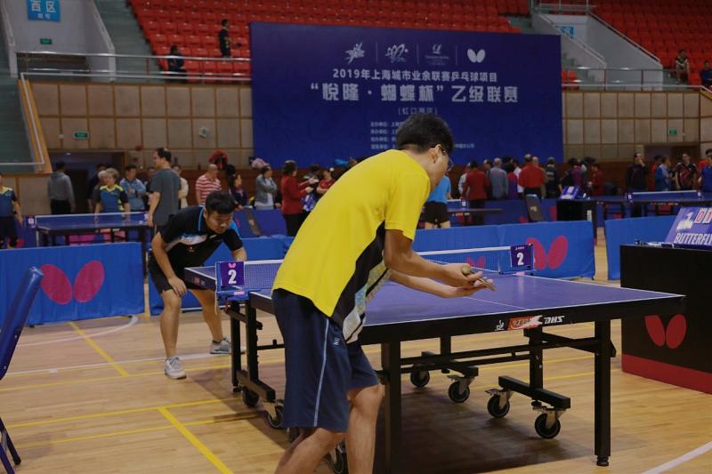 乒乓球砂條怎么用（砂板乒乓到底怎么打、普通球手迎專業賽事，上海的乒乓愛好者忙碌并快樂著）