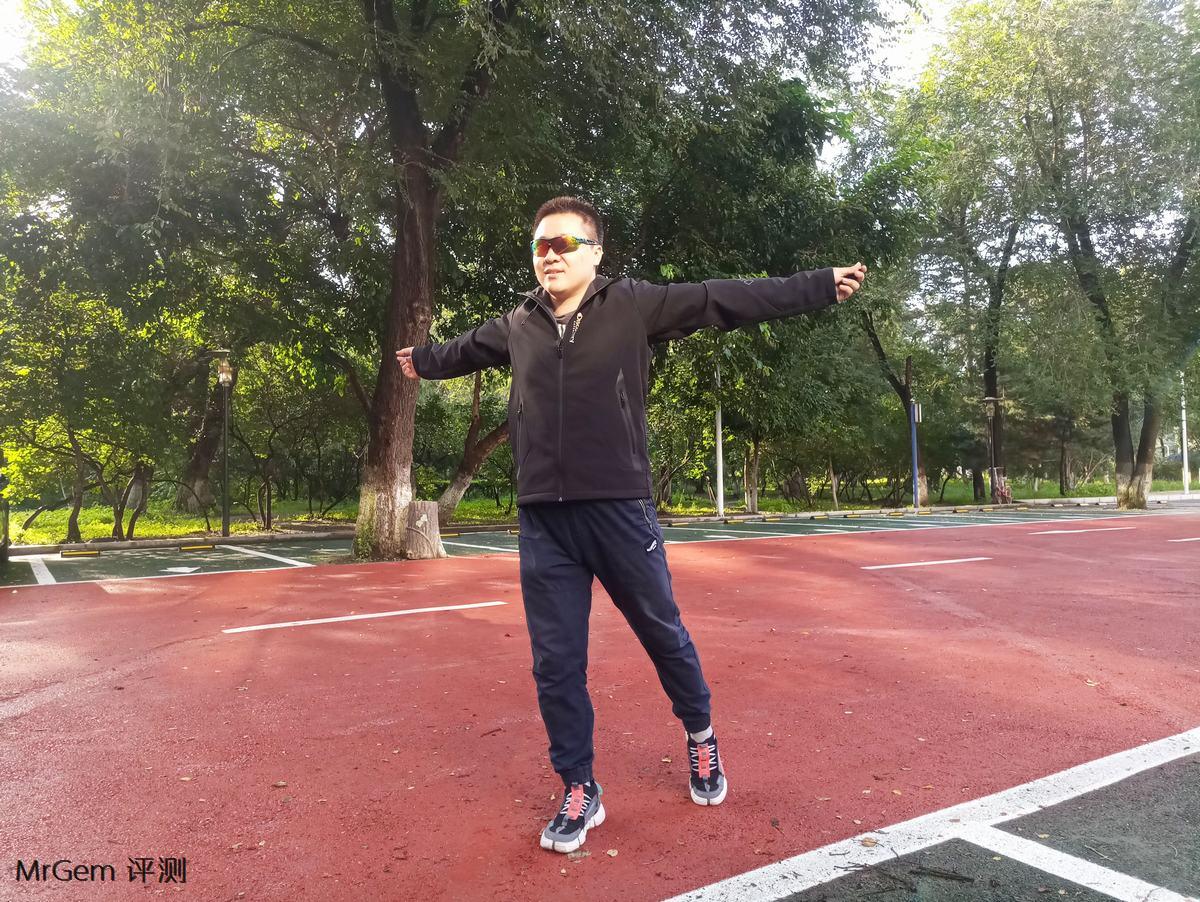 防风保暖，让身体自由呼吸，Discovery休闲防风外套评测