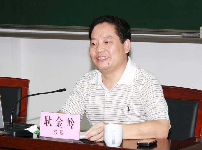 安徽一高校从教近40年的党委书记落马，被抓前一天还在开会