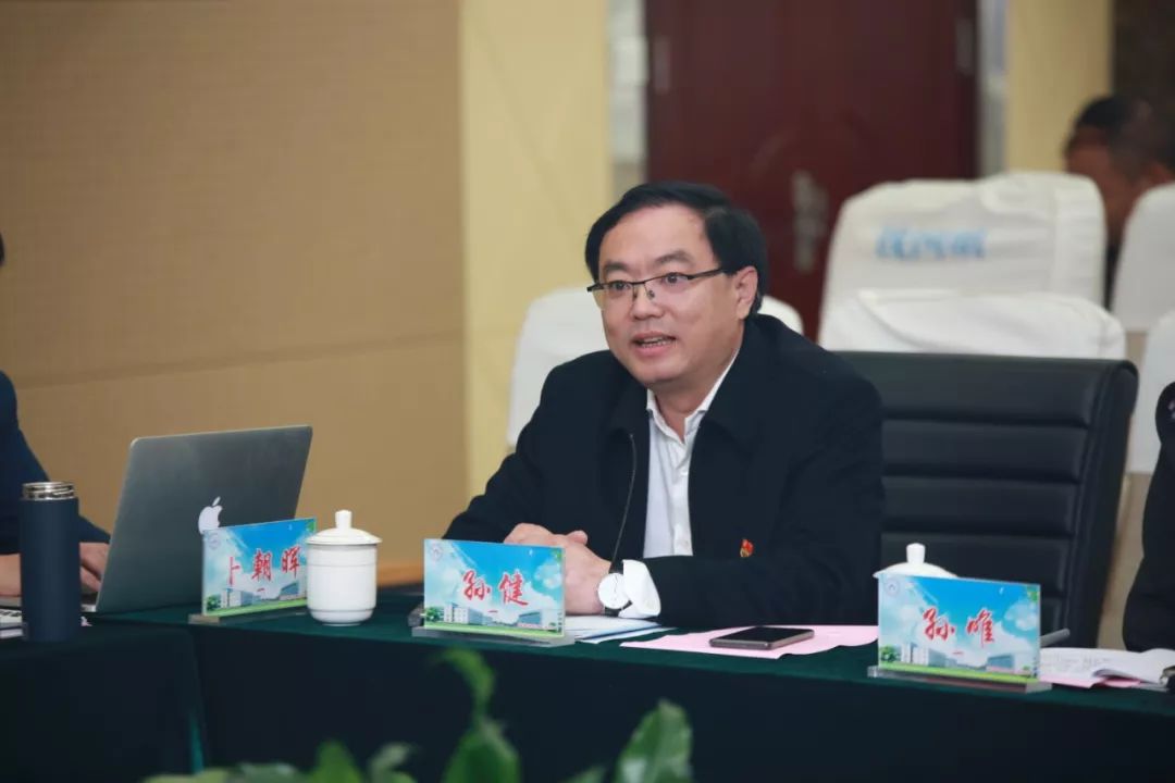 孙健(北京市大兴区永华实验学校校长):永华实验学校成立两年来,借力"