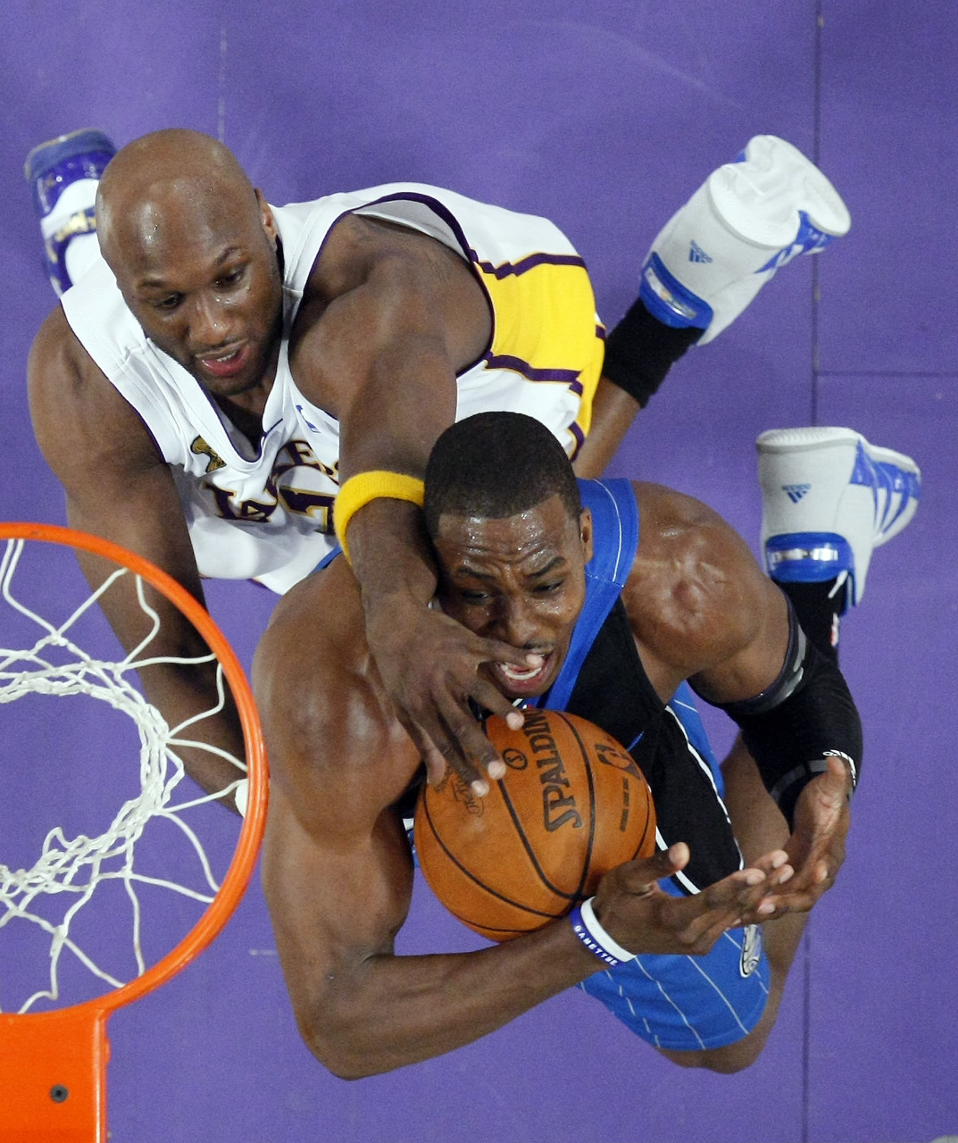 今日图集：2009年NBA总决赛-魔术和湖人的激情碰撞