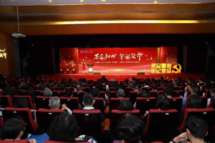 张健：十年如一日，150万字工作笔记见证辅导员初心与使命