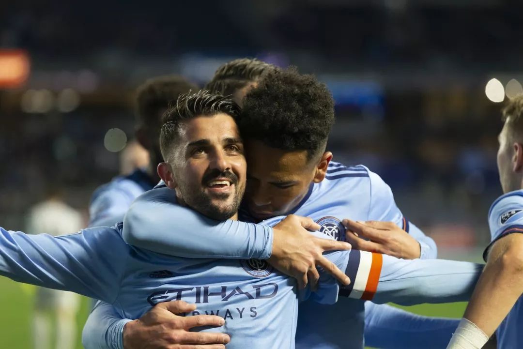 大卫比利亚世界杯绝唱（忆“葫芦娃”大卫·比利亚宣的传奇生涯）