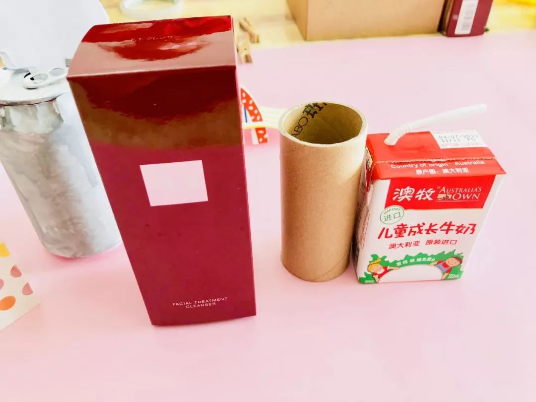 我用牛奶盒、易拉罐、吸管......给叮当建了座城市