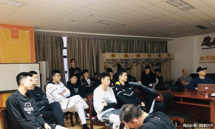 cba回放高清哪里看（直播回放丨CBA球員的一天，以一場勝利結束）