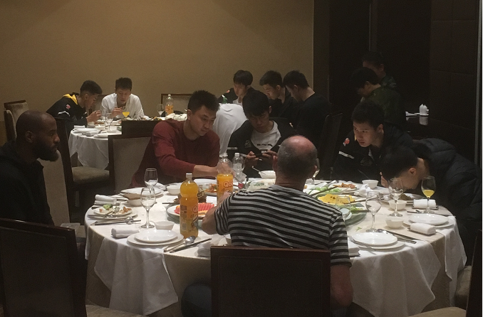 cba回放高清哪里看（直播回放丨CBA球員的一天，以一場勝利結束）