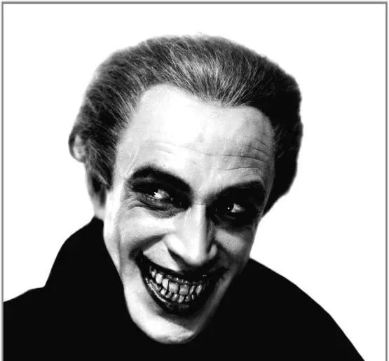 小丑诞生于1940年,扑克牌中的鬼牌,以及《笑面人》中的格温普兰都是其