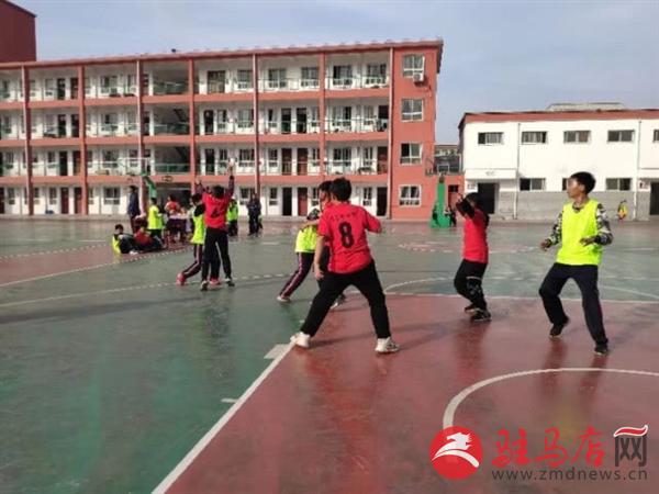 遂平县哪里有打篮球比赛(球场赤子心，追梦少年人，参加遂平县中小学生篮球比赛)