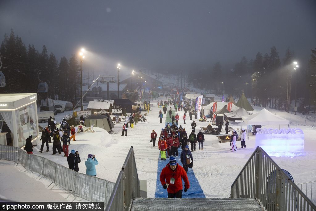 李维斯世界杯视频(高山滑雪- FIS世界杯李维斯男子障碍滑雪)