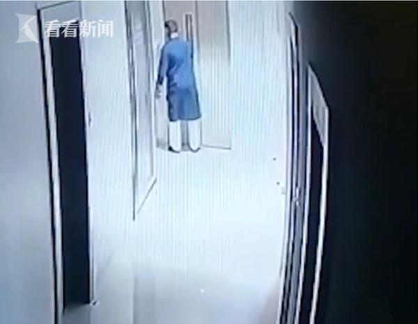 电梯吞人,电梯吞人女子死了么