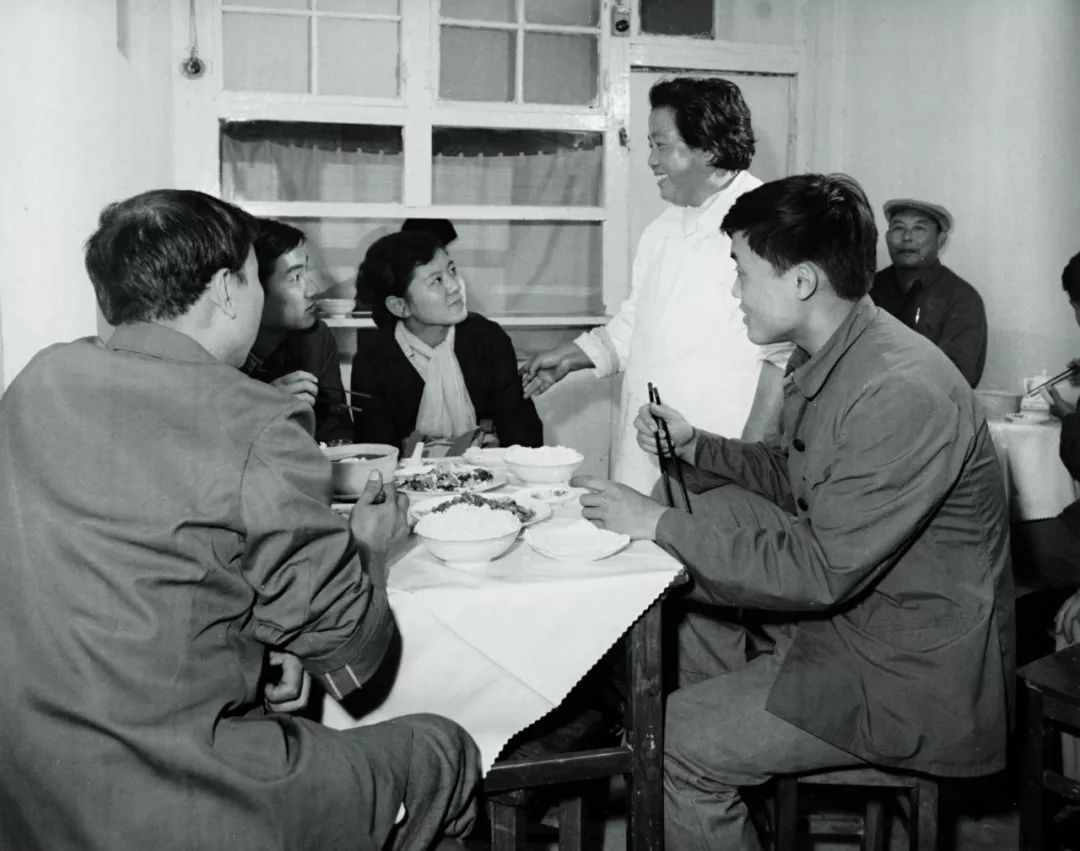 北京方庄看世界杯的地方(70年,北京百姓的衣食住行发生了这么多变化)