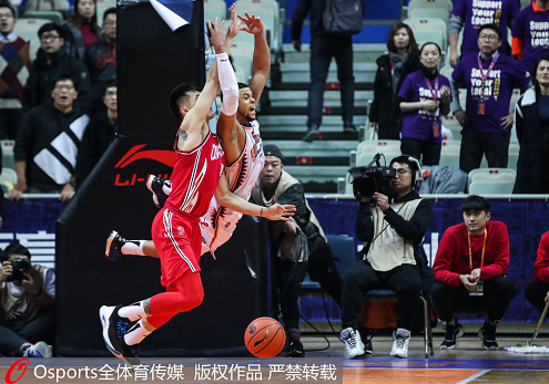 cba为什么这么多黑哨（有争议就怪裁判，谈判罚就喊黑哨，CBA赛场法官为何被妖魔化？）