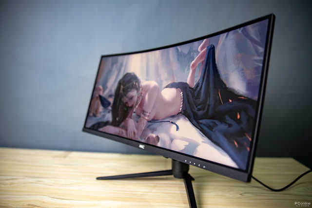 千元入门带鱼屏 开拓办公娱乐新视野 游戏开挂