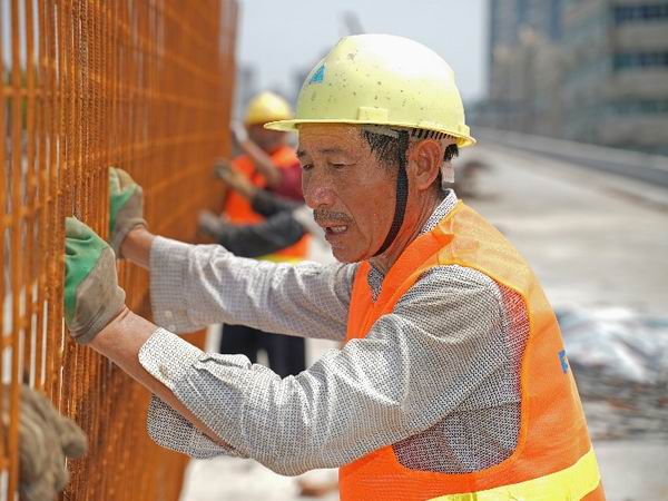 从流水线到日结工：不稳定劳动与青年农民工的困境