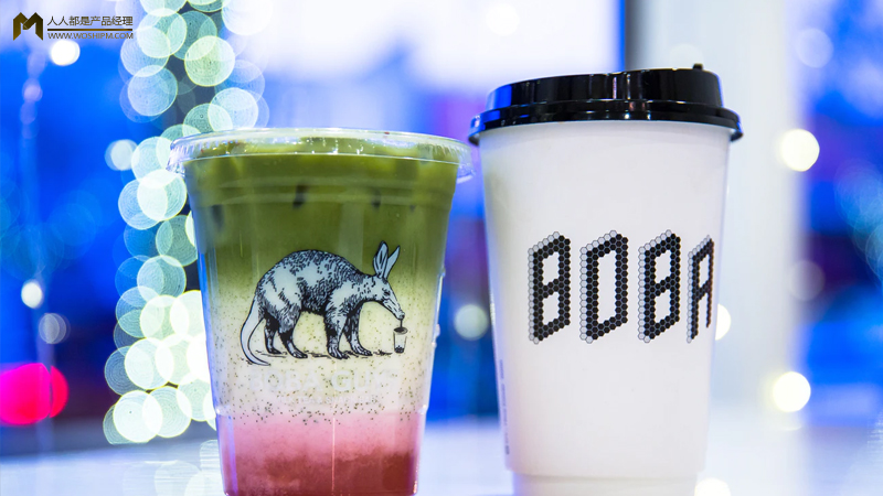 我在四线城市喝奶茶，发现奶茶店水挺深……