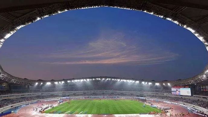 没有开放更多球场座位的计划(扩建后能容纳7.2万人，上海体育场变身正宗“八万人”，改造只为这项世界顶级赛事？)