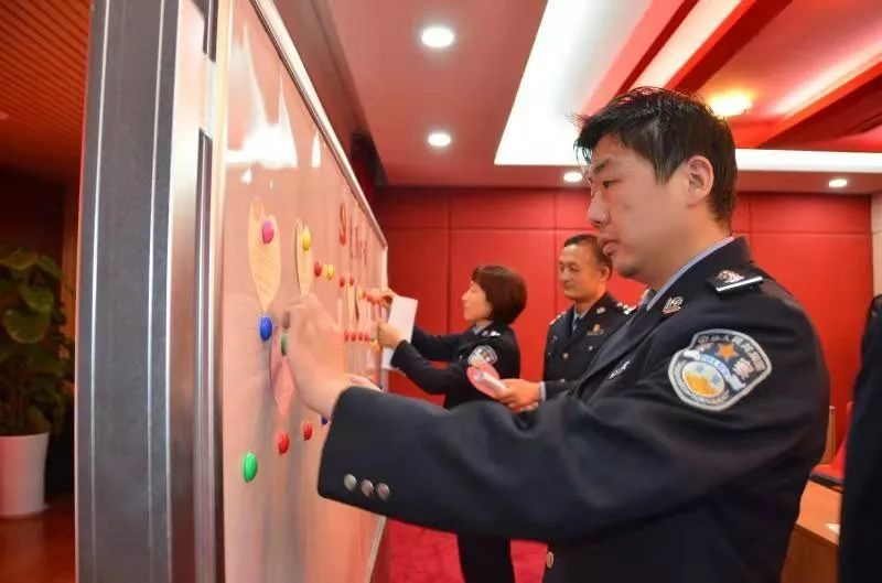 悲痛，山东一民警牺牲在防控疫情第一线，年仅37岁