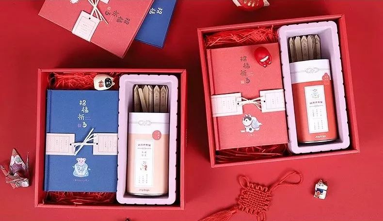 锦鲤带来好运（锦鲤好运来）