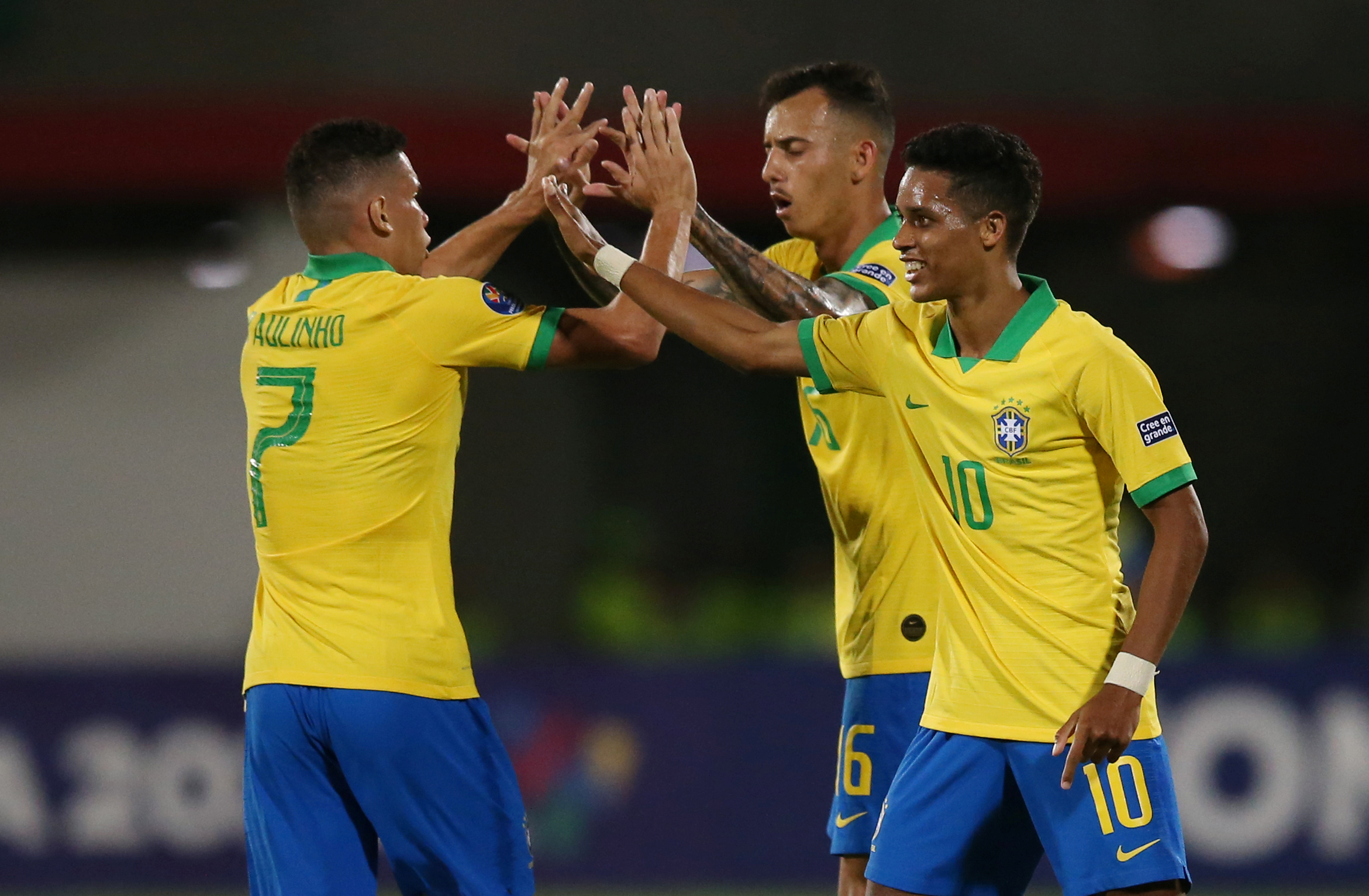 巴西vs乌拉圭(足球——奥预赛：巴西战平乌拉圭)