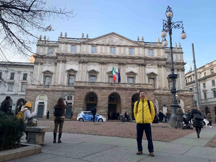 为运送防疫物资，这位广州市民在米兰机场“人肉带货”